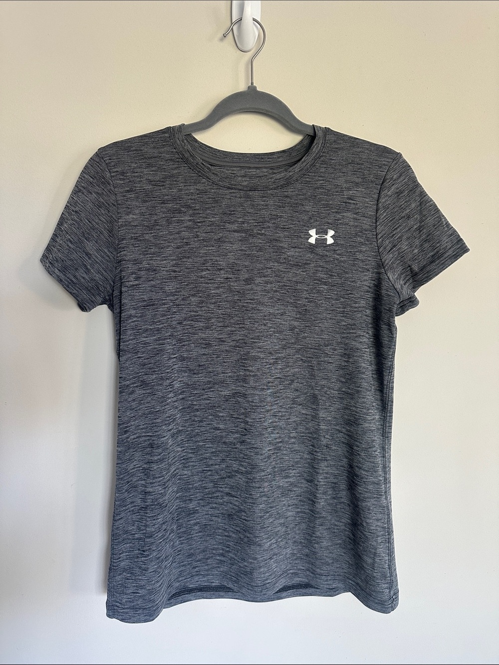 Under Armour Women's Charcoal Heather Short Sleeve Performance Tee